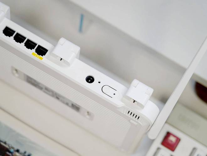 家用电竞路由优选锐捷雪豹BE50的WiFi7超跑体验感受极致游戏(图9)