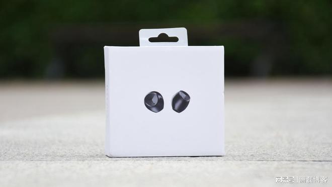 JEETAir2真无线蓝牙耳机：轻巧隐形佩戴音质续航不掉队