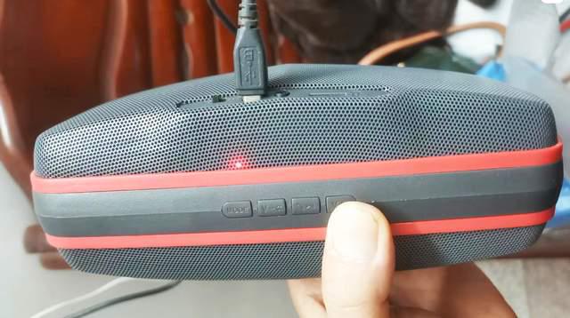前后双喇叭外放更洪亮这款国产蓝牙音箱分享歌曲的好工具(图4)