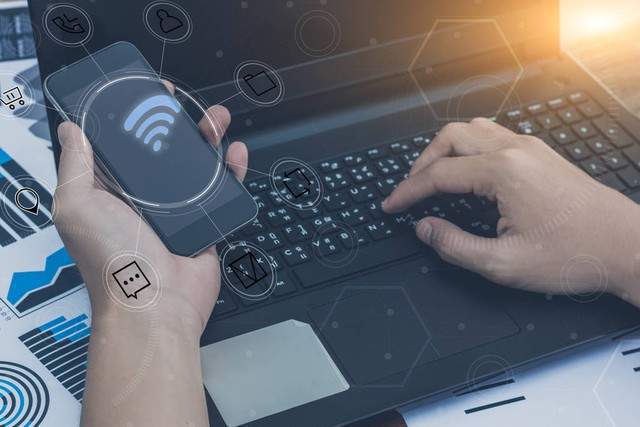易倍体育网站：手机连接技术解析：WiFi与WLAN的区别及应用场景(图2)