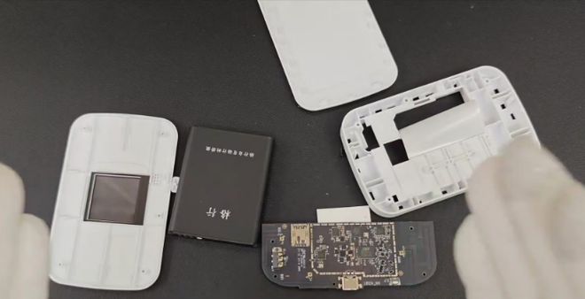 易倍体育网站：网红随身WiFi拆机实测！随身WiFi靠谱吗？