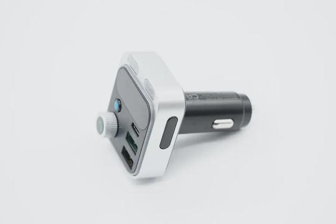 Emc易倍体育：为何这些充电设备支持蓝牙通信？拆解发现多颗蓝牙芯片(图5)