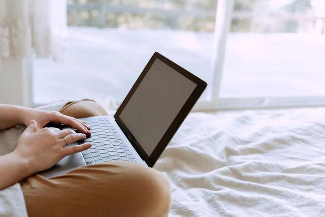 易倍体育网站：新电脑如何秒连WiFi？超详细步骤+常见问题解
