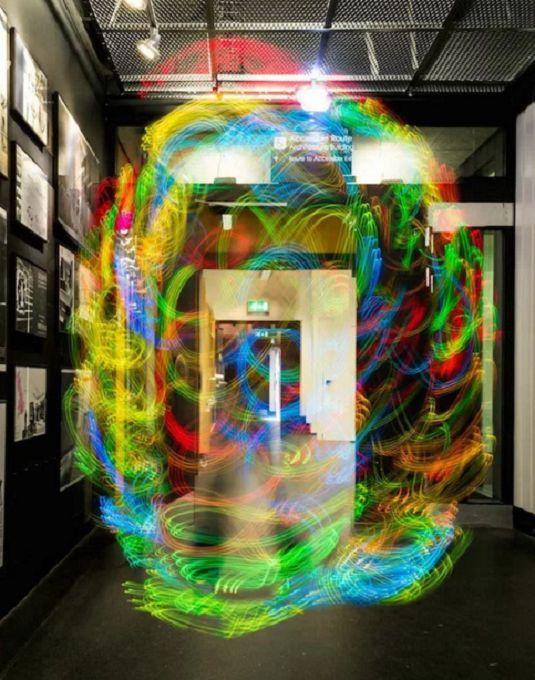 Emc易倍体育：你知道透明的WiFi信号长啥样子吗？其实WiFi很美哦！(图2)