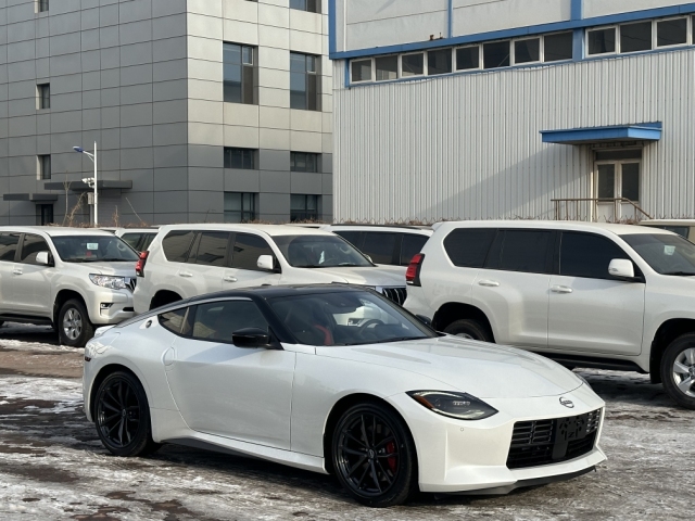2024款日产400Z现车报价30T手动高性能超级跑车(图3)