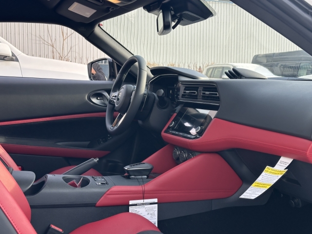 2024款日产400Z现车报价30T手动高性能超级跑车(图5)