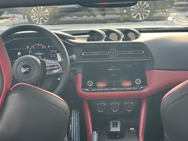 2024款日产400Z现车报价30T手动高性能超级跑车(图7)