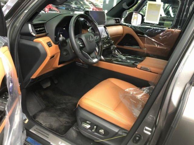 2024款雷克萨斯LX600中东版4座VIP黑曜版现车多多透明价(图3)