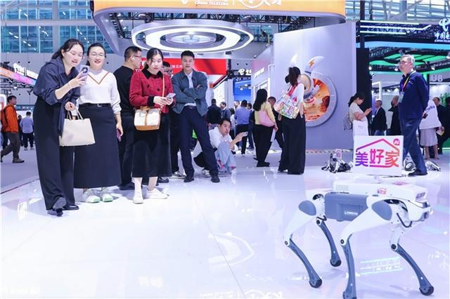 “美好家AI家”天翼数字生活展台精彩亮相2024数字科技生态大会(图9)