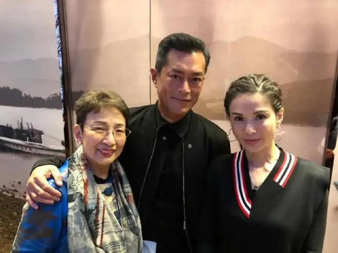 Emc易倍体育：TVB老戏骨见证古天乐从电视台小生变娱乐大亨大赞对方很尊重前辈(图2)