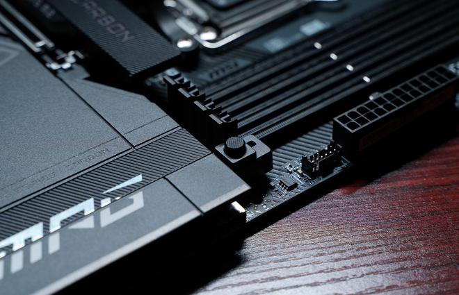 Emc易倍体育：打开主板这个新功能游戏性能免费提升10帧！(图13)