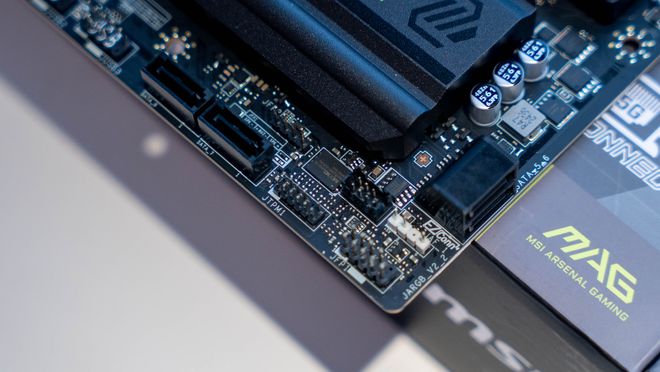 Emc易倍体育：接口全面升级：微星MAGB860MMORTARWiFi主板开箱分享(图16)