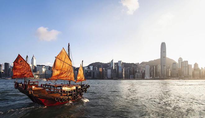 香港优秀人才引进【2025】最新政策是什么？优才移民条件是什