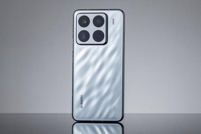 小米15SPro已三证齐全：UWB+90W有线日发布！(图6)