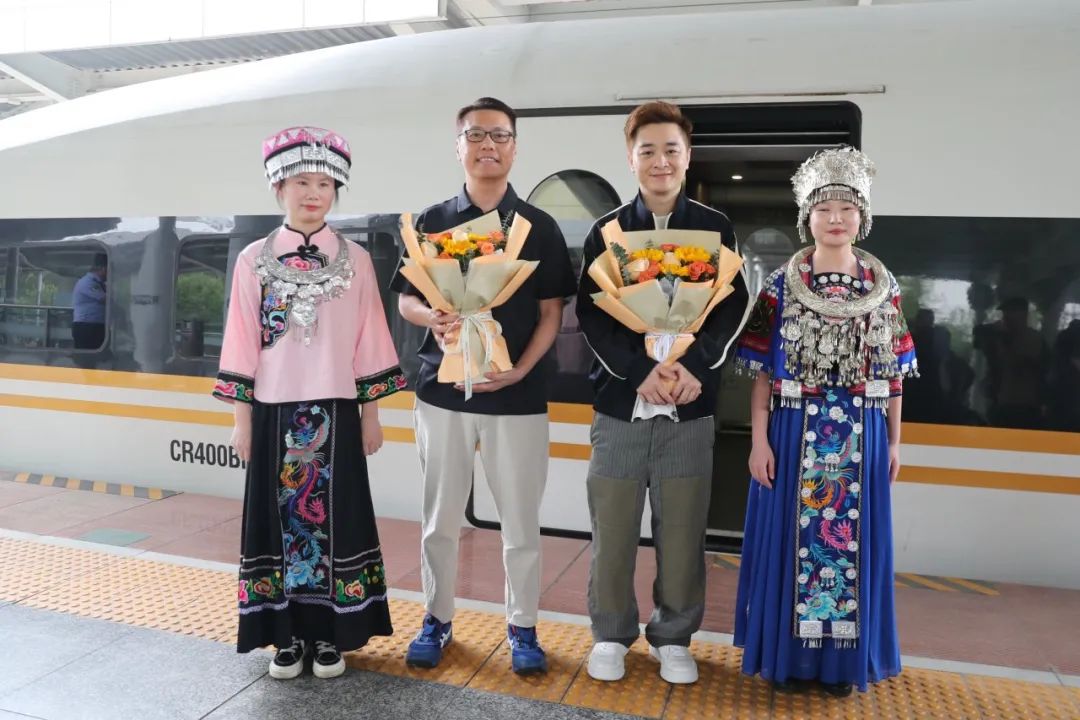 易倍体育网站：香港至桂林旅游专列首发！山水之旅更便捷(图6)