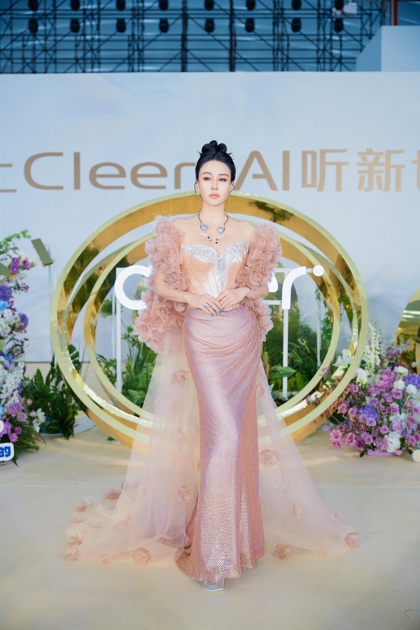 Emc易倍体育：戴上CleerAI听新世界Cleer双旗舰新品ARC5音弧ip星弧全球首发！(图34)