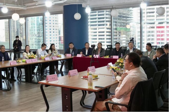 Emc易倍体育：2025民营经济发展与企业权益保护座谈会在京成功举办(图5)