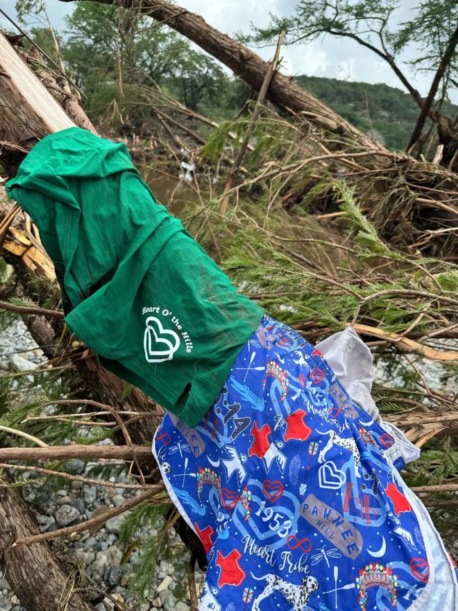美国得州特大洪水已致80人死亡！儿童夏令营凌晨被冲垮死伤惨重有孩子抱树求生经历地狱一夜…(图7)