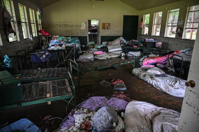 美国得州特大洪水已致80人死亡！儿童夏令营凌晨被冲垮死伤惨重有孩子抱树求生经历地狱一夜…(图12)