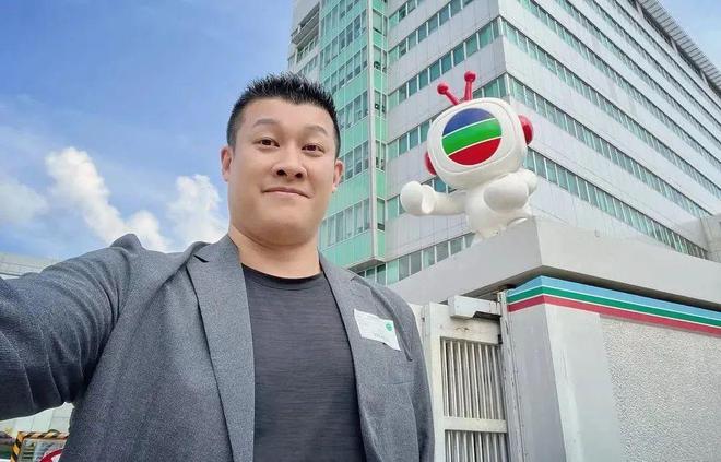 Emc易倍体育：94岁黄夏蕙看淡生死不怕‘死亡’预言前TVB男星自曝离巢后收入激增(图4)