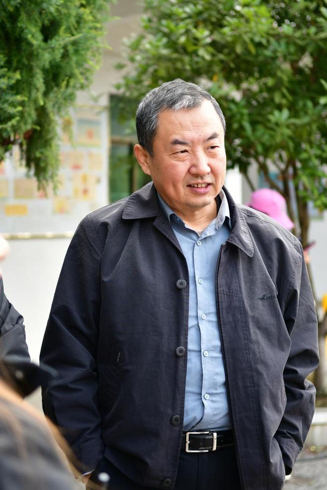 表面是演员实际是“国际反恐专家”！这位著名老戏骨隐藏好深(图10)