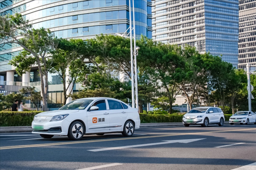 滴滴与海底捞实现会籍互通滴滴会员V8直通海底捞黑海体验(图3)