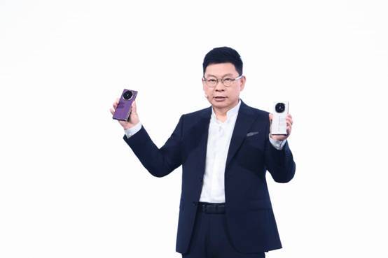 易倍体育网站：麒麟9020芯片亮相华为发布MateXTs非凡