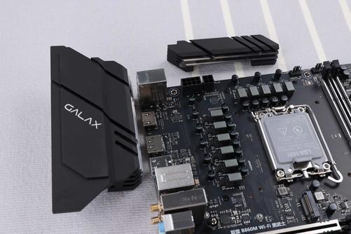 易倍体育网站:影驰联盟B860MWiFi黑武士主板开箱(图8)