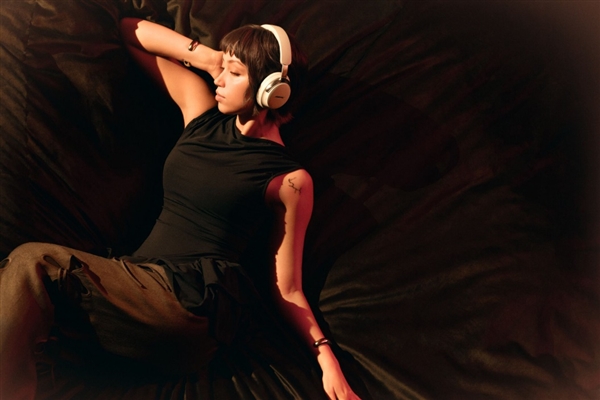 Bose推出QuietComfort消噪耳机UltraII携手全能艺人王鹤棣共启「声音境棣」(图3)