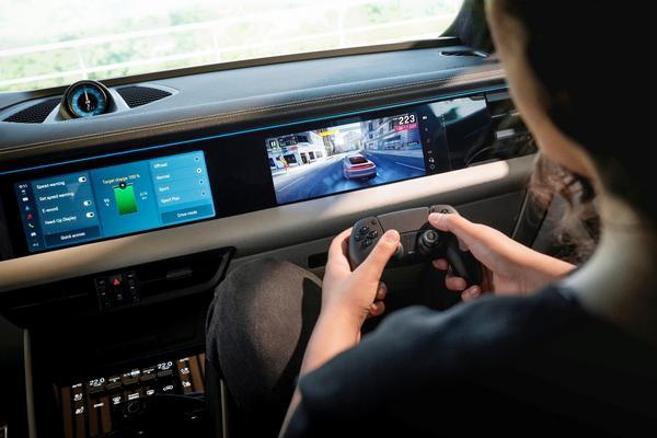 更舒适、更智能、更悦享：保时捷纯电动Macan再升级