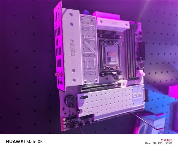 为AM5超频而生！七彩虹X870EiGameVulcan现身：2DIMM、5个M2(图2)