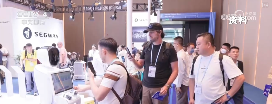 易倍体育网站：“三向”创新之力绘就外贸发展新图景“蓝牙+北斗+5G”实现广交会精准对接(图3)