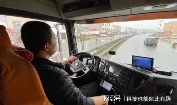 国道上的“网络生死局”：货车司机靠随身WiFi续命？实测黑幕