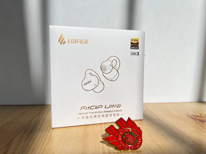 Emc易倍体育：这款耳机可闭眼入！体验耳夹式蓝牙耳机漫步者FitClipUltra(图2)