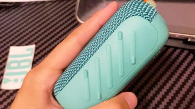 Emc易倍体育：外形像丝织品的JBL蓝牙音箱快速无线小时续航更耐用(图3)
