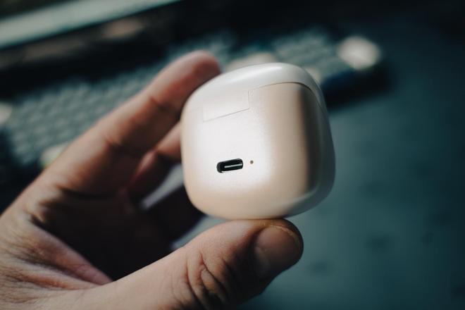 易倍体育网站：好轻好软好舒胡：西圣Plume耳夹式蓝牙耳机个人体验谈(图5)