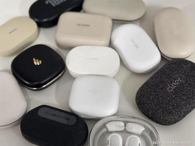 易倍体育网站：耳挂式耳机怎么选？蓝牙耳机推荐排行榜TOP10