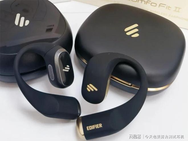 易倍体育网站：耳挂式耳机怎么选？蓝牙耳机推荐排行榜TOP10！(图5)