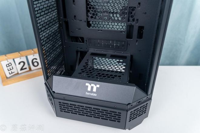 占地小内部空间大华擎B850M-XWIFI主板搭配Tower300机箱(图5)