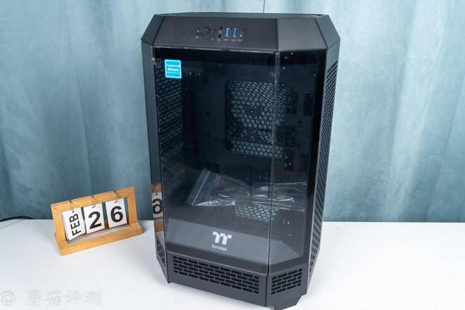 占地小内部空间大华擎B850M-XWIFI主板搭配Tower300机箱(图4)