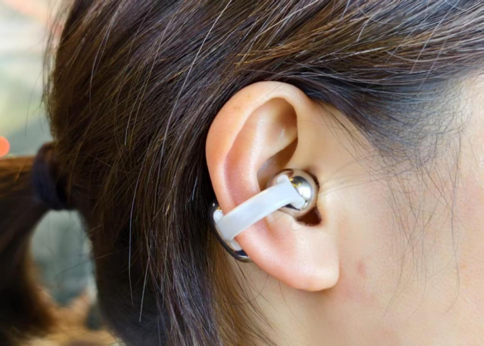 易倍体育网站:MOVATPEAK舒适新“声”活野心:ClipPro如何用AI与云域声学打动全球用户(图3)