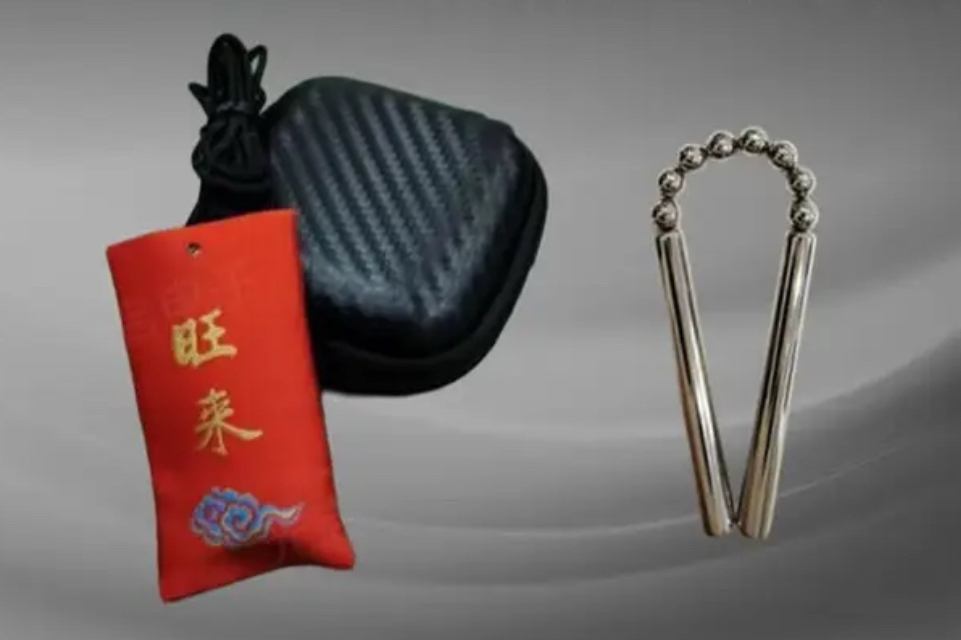 可深藏耳中的“米粒耳机”是摸鱼神器还是作弊神器？