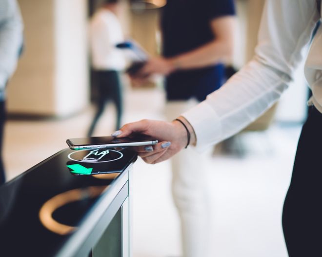 Emc易倍体育：一台手机通刷所有大门！行业首个标准Aliro登场(图2)