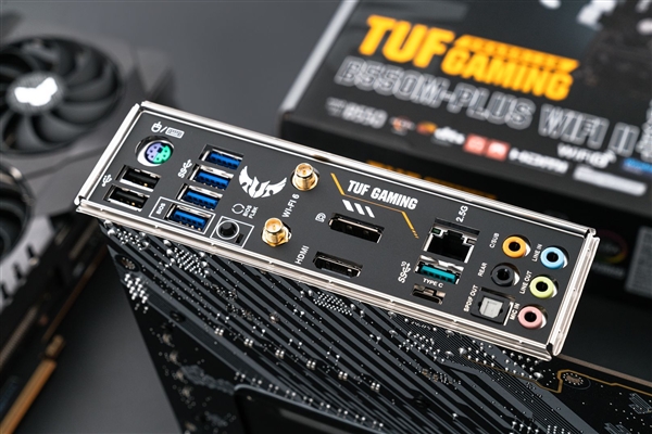 5500X3D装机首选华硕B550重炮手WIFI二代主板(图5)