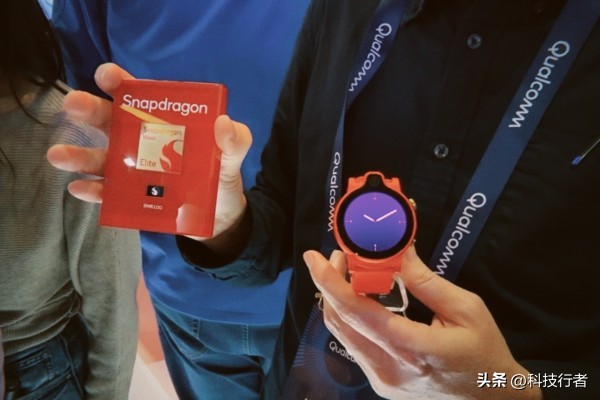 让AI的能力下沉:高通在MWC展示从「手腕」到「卫星」的版图(图4)