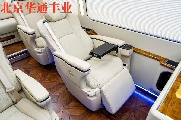 丰田考斯特10座价格考斯特豪华商务车专卖店(图6)