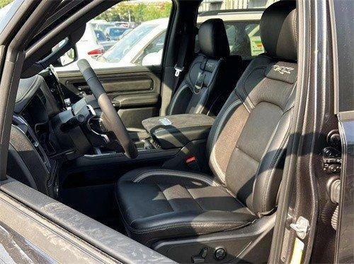 25款道奇公羊霸王龙底价硬派越野皮卡车最新价格90万起售(图5)